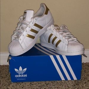 Adidas Originals Superstar - white with gold